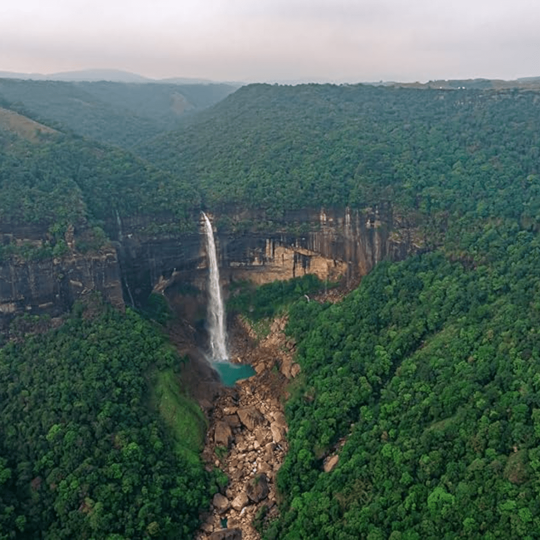 Guwahati, Shillong, Cherrapunjee, Mawlynnong, Dawki, Kaziranga, Guwahati Tour by Bestination Holidays